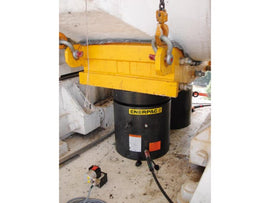 Enerpac HCL1004 100-Ton Lock Nut Cylinder, 3.94" Stroke - view 2